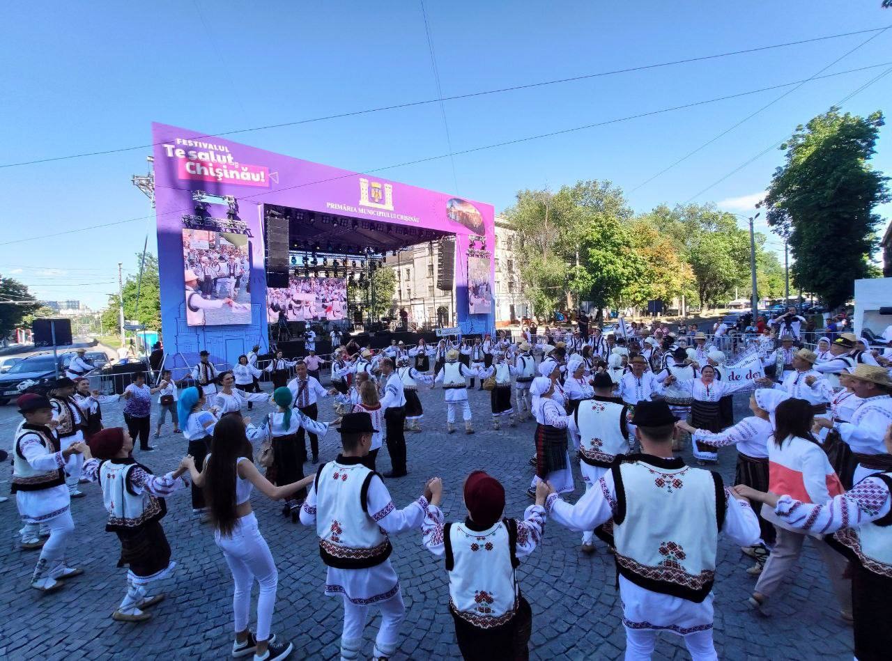 Încă o zi a rămas până la Festivalul „Te salut, Chișinău!” dedicat marcării a 589 de ani de la prima atestare documentară a orașului Chișinău.